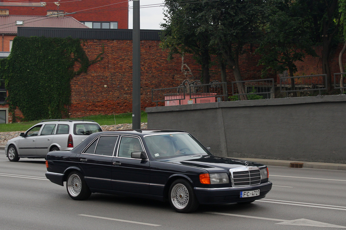 Латвия, № FC-4727 — Mercedes-Benz (W126) '79-91