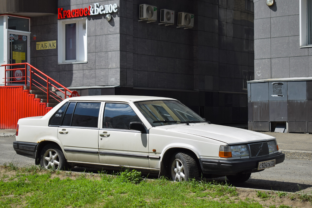 Алтайский край, № С 924 ТК 22 — Volvo 940 '90-98