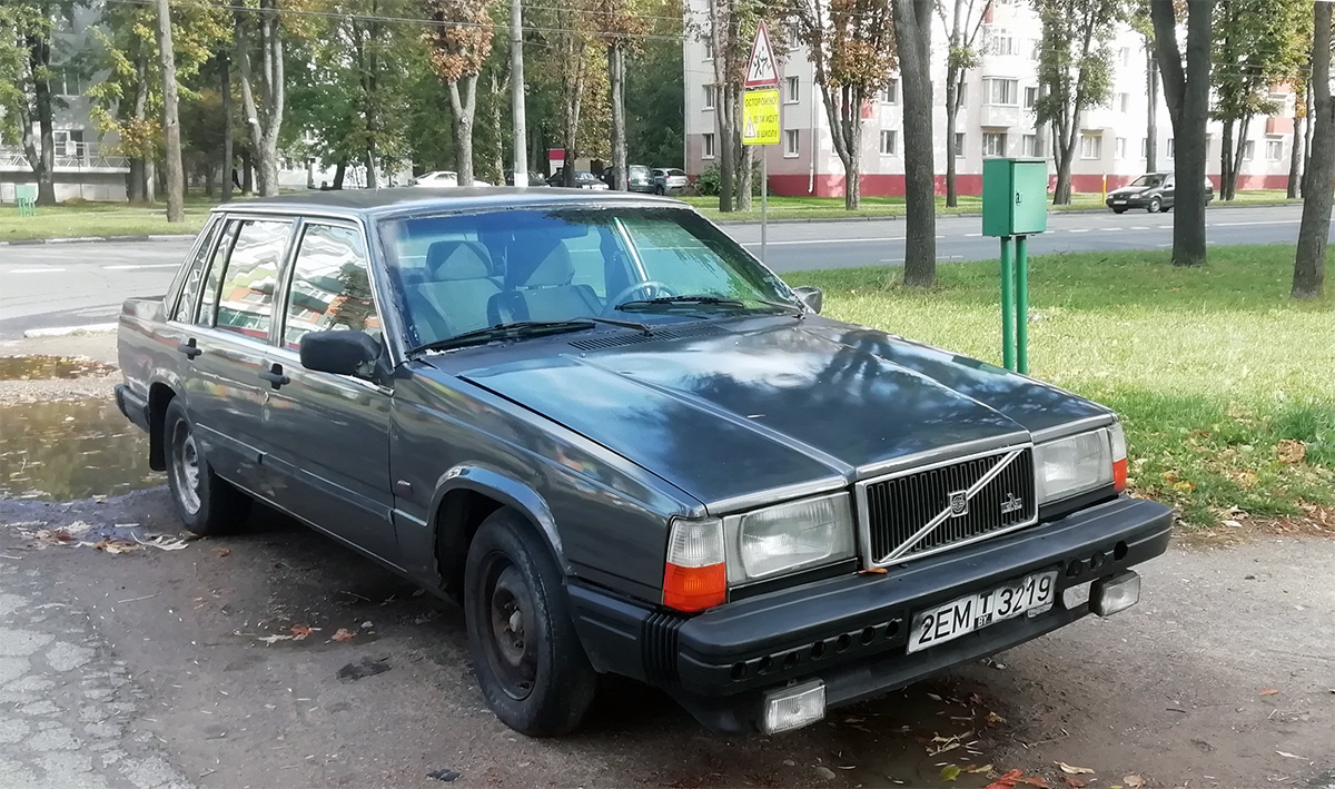 Витебская область, № 2EM T 3219 — Volvo 740 '84-92