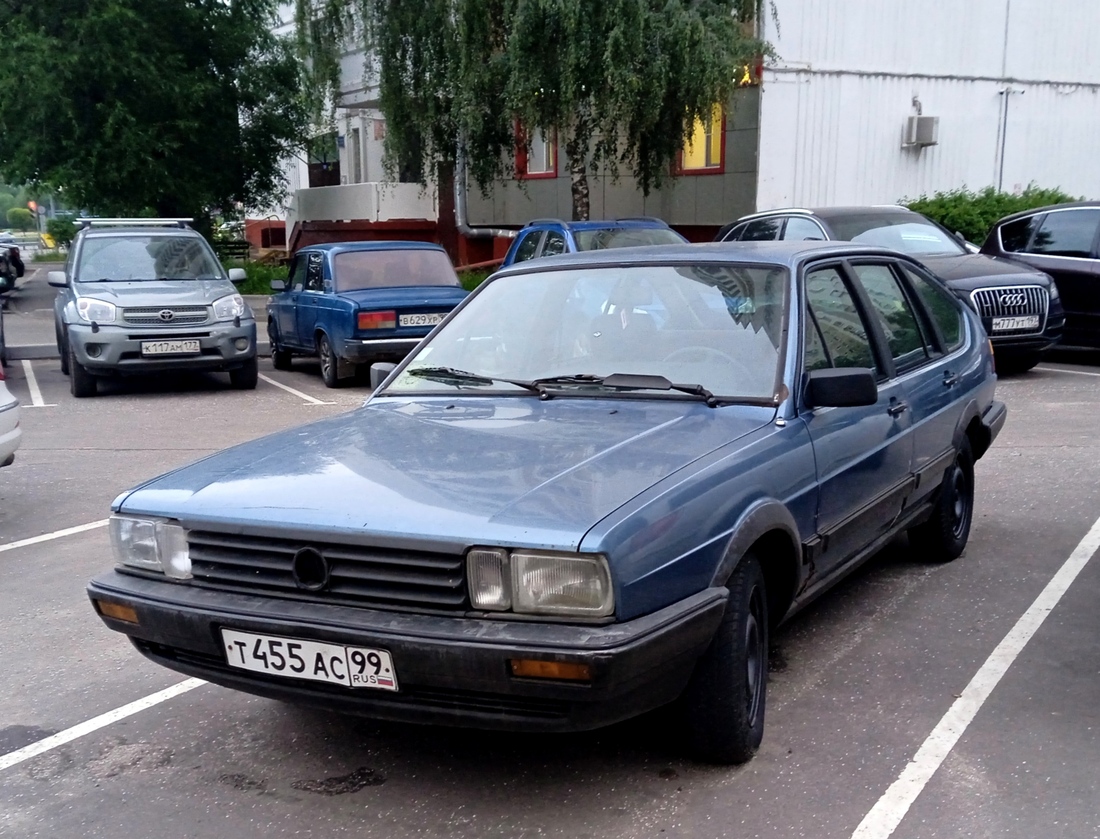 Москва, № Т 455 АС 99 — Volkswagen Passat (B2) '80-88