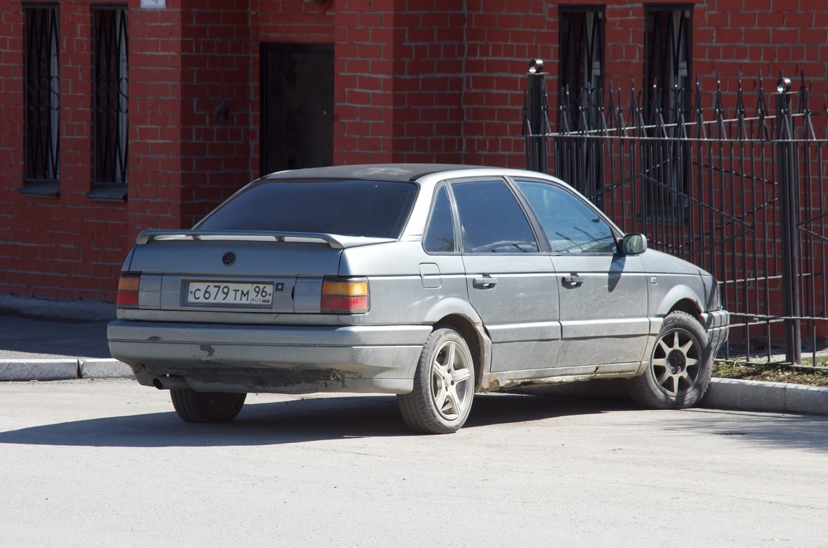 Свердловская область, № С 679 ТМ 96 — Volkswagen Passat (B3) '88-93