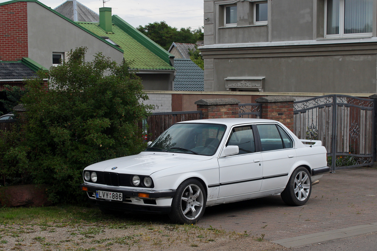 Литва, № LVY 886 — BMW 3 Series (E30) '82-94