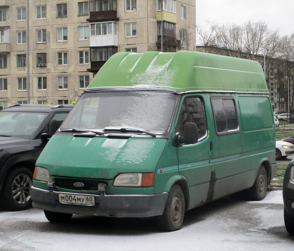 Псковская область, № М 004 МУ 60 — Ford Transit (3G) '86-94
