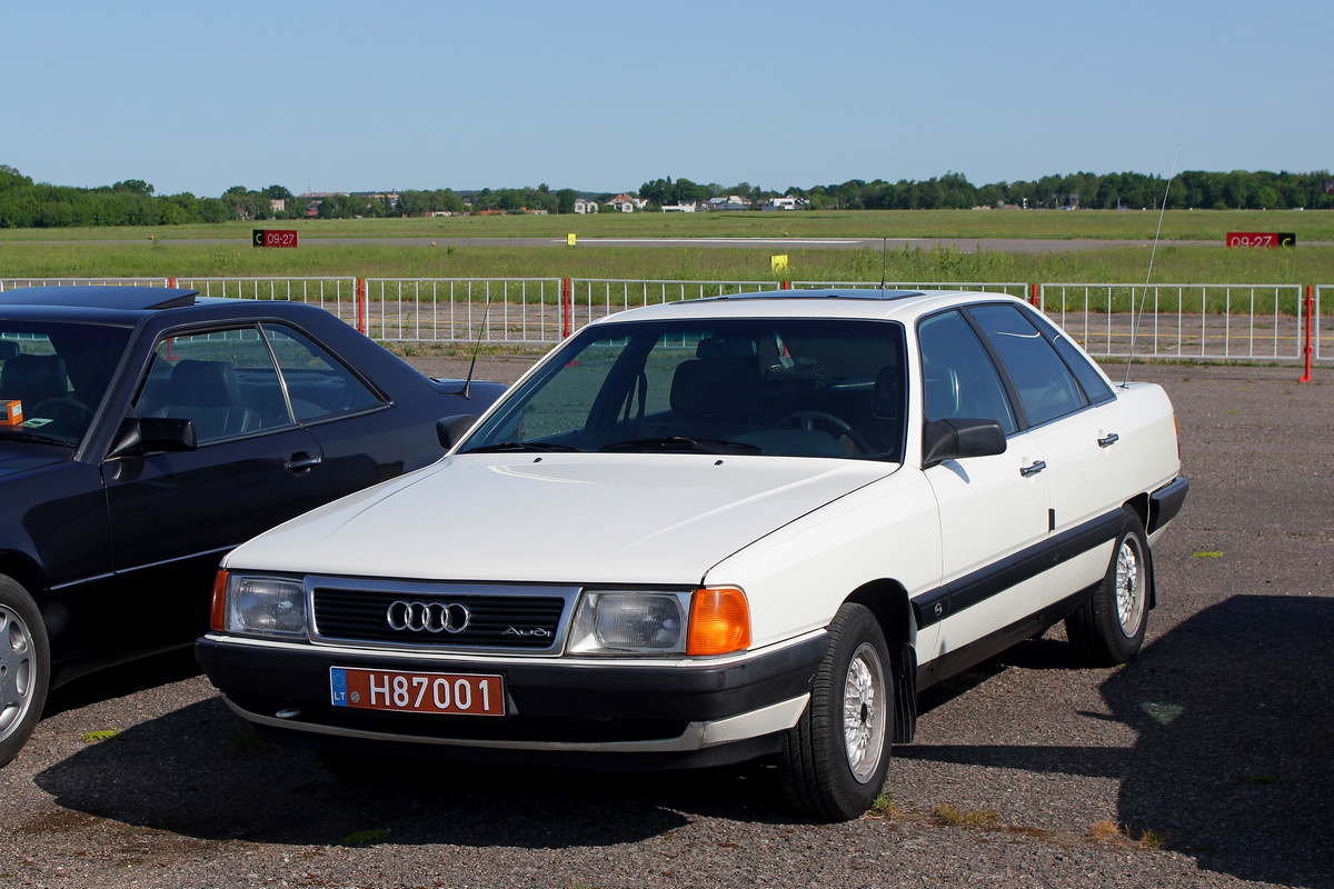 Литва, № H87001 — Audi 100 (C3) '82-91; Литва — Retro mugė 2023