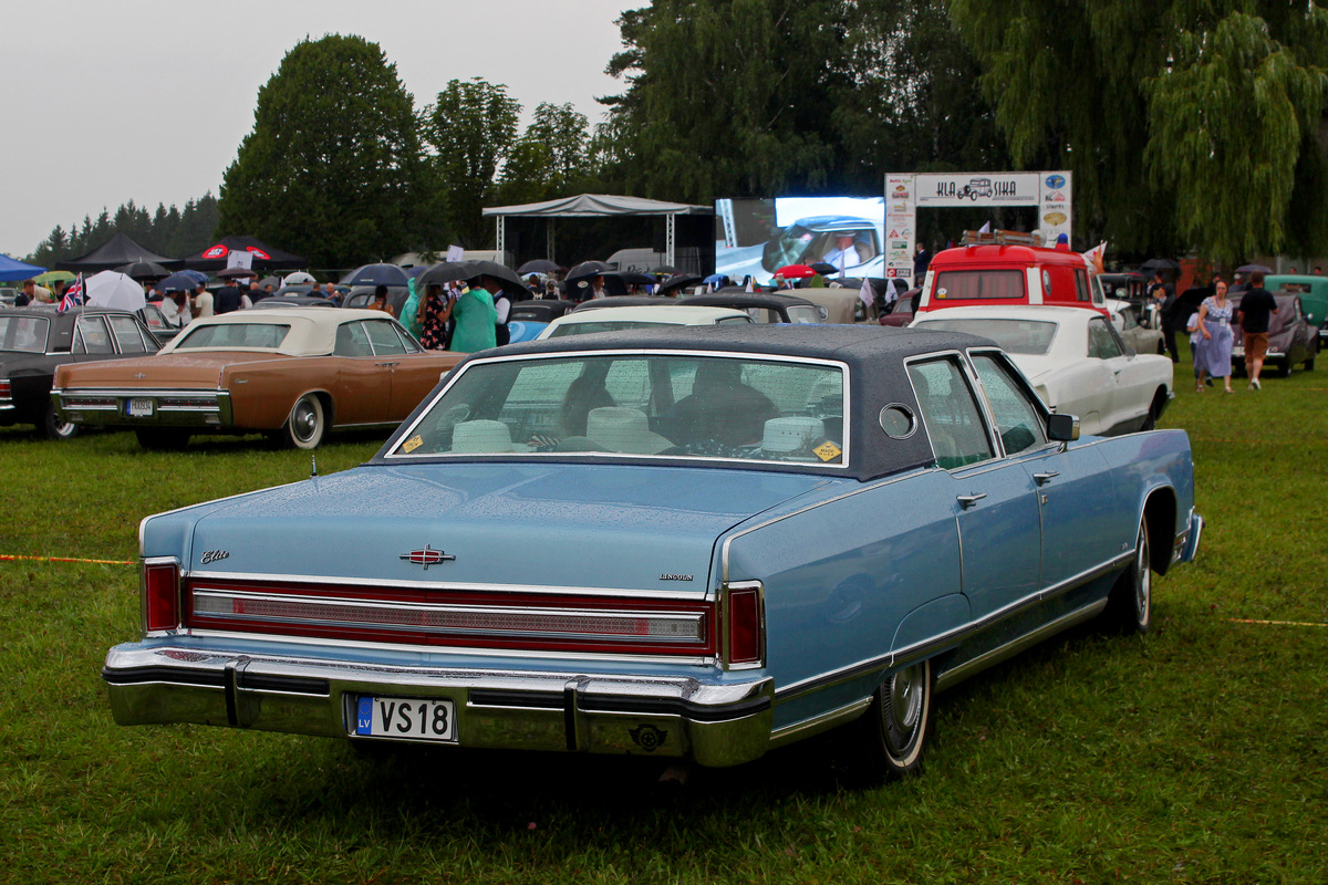 Латвия, № VS-18 — Lincoln Continental (5G) '70-79; Литва — Nesenstanti klasika 2023
