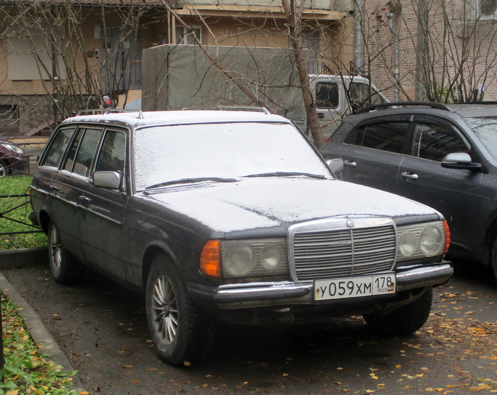 Санкт-Петербург, № У 059 ХМ 178 — Mercedes-Benz (S123) '77-86