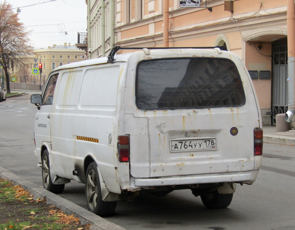 Санкт-Петербург, № А 764 УУ 178 — Toyota Hiace (H11/H20/H30/H40) '77-82