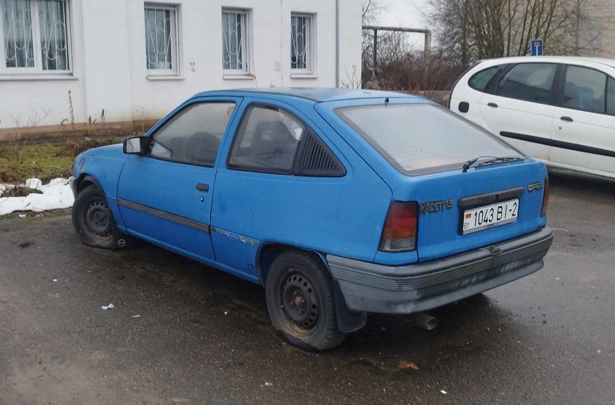 Витебская область, № 1043 ВІ-2 — Opel Kadett (E) '84-95