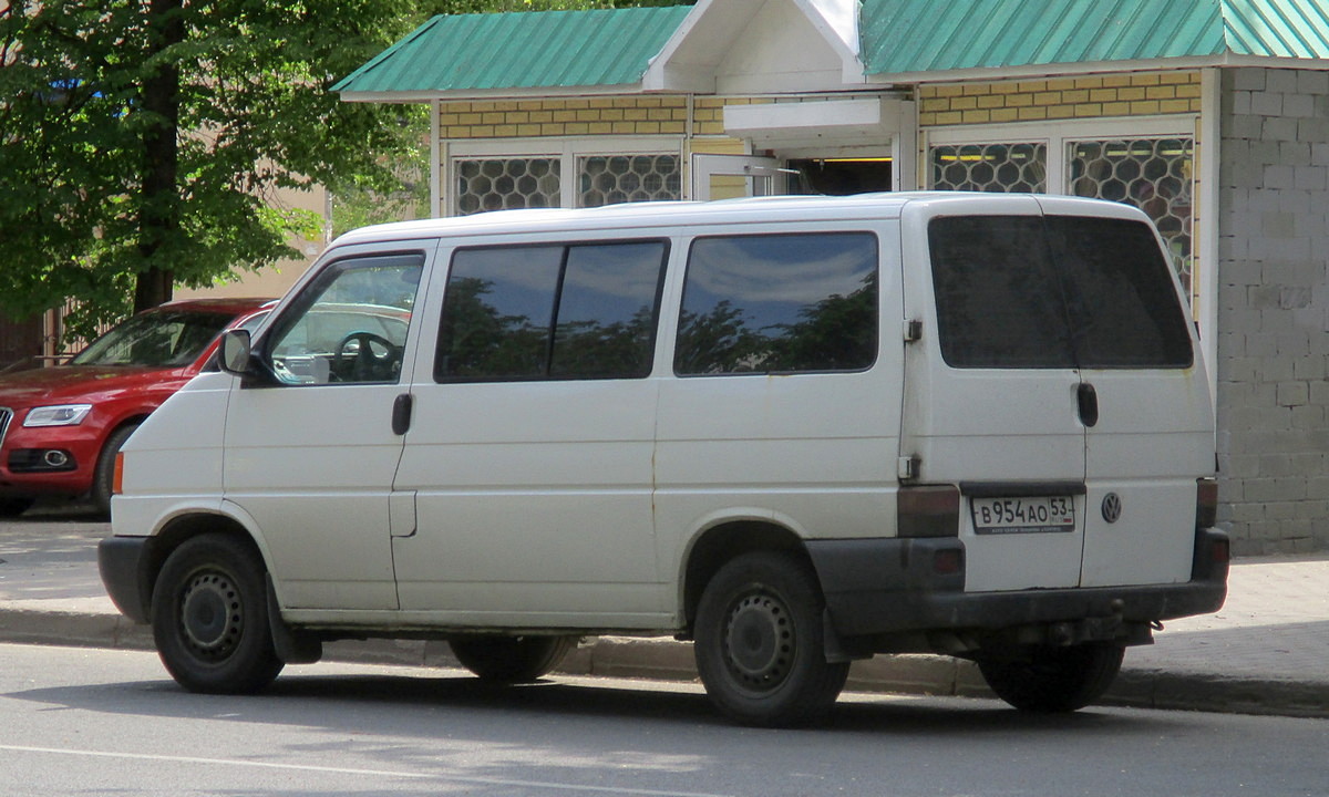 Новгородская область, № В 954 АО 53 — Volkswagen Typ 2 (T4) '90-03