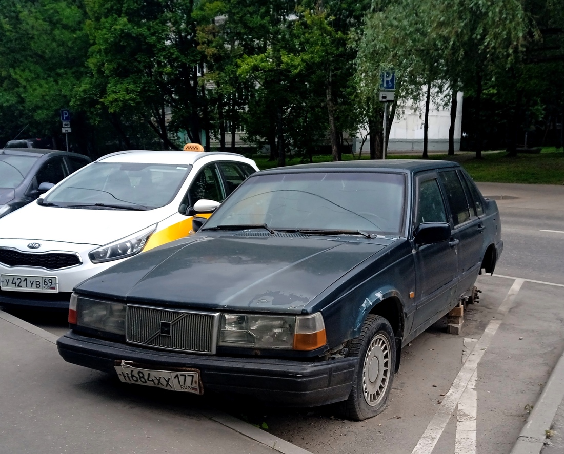 Москва, № Н 684 ХХ 177 — Volvo 940 '90-98
