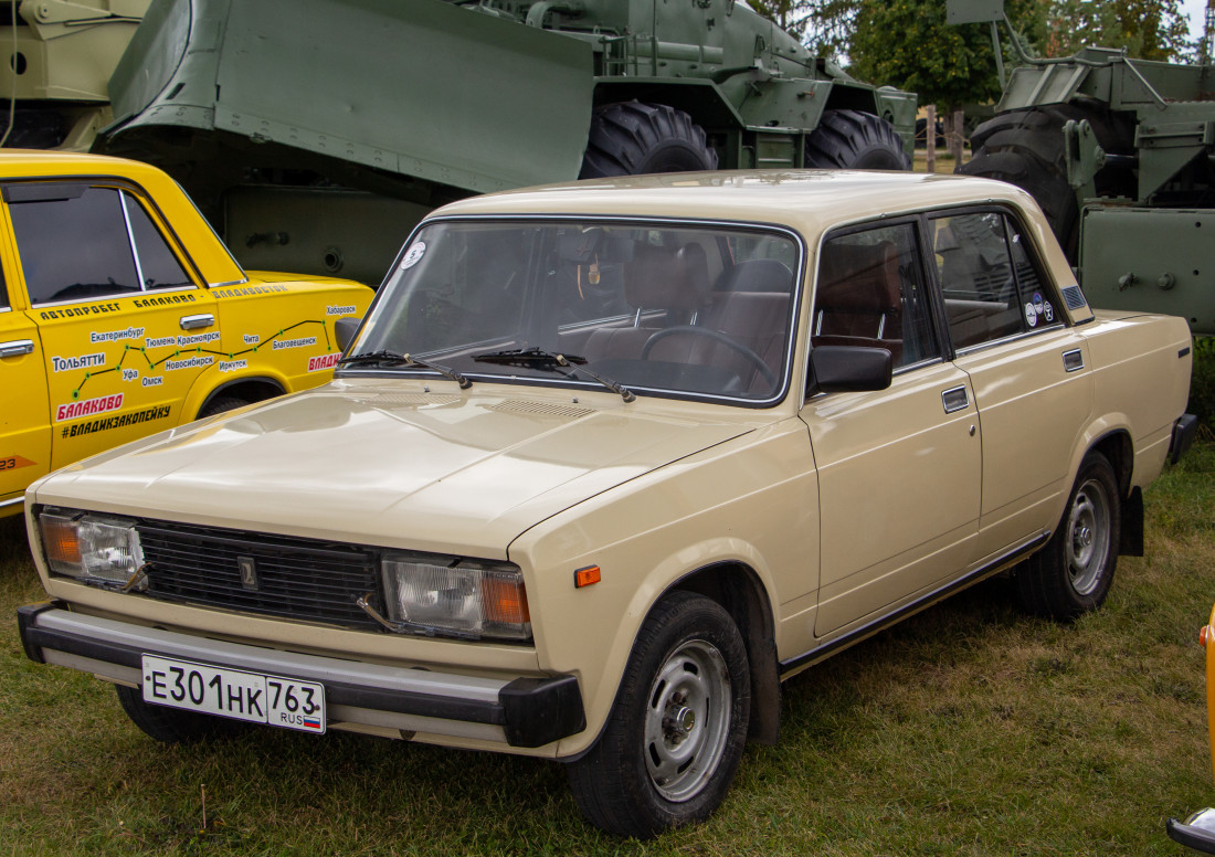 Самарская область, № Е 301 НК 763 — ВАЗ-2105 '80-88; Самарская область — II ретро-фестиваль "Жигули"