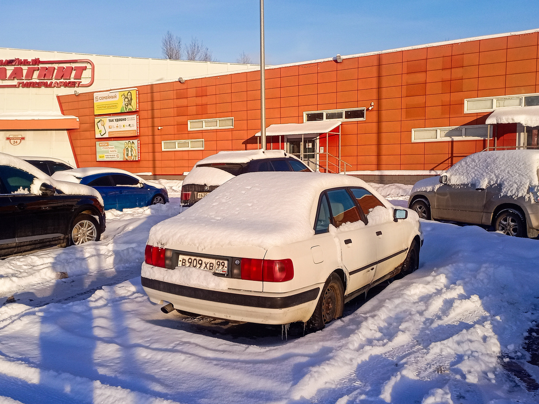 Московская область, № В 909 ХВ 99 — Audi 80 (B4) '91-96