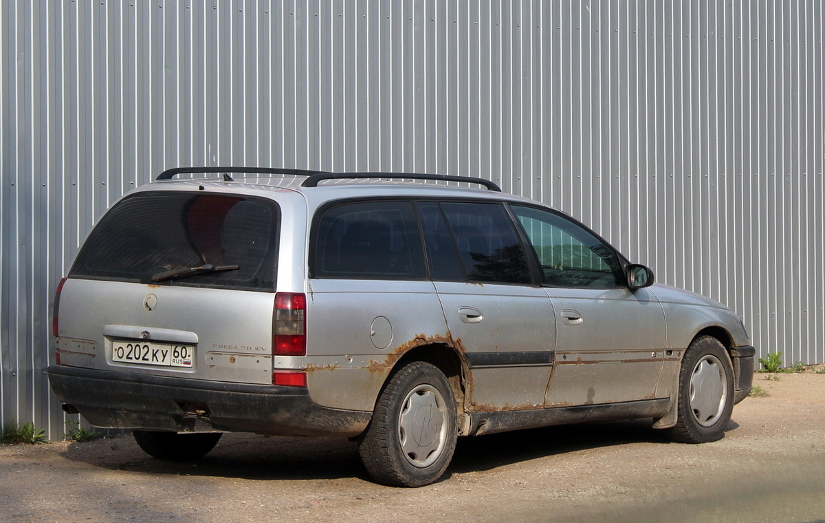 Псковская область, № О 202 КУ 60 — Opel Omega (B) '94–99