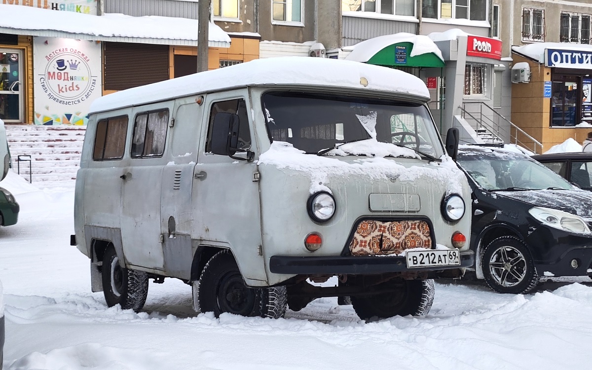 Тверская область, № В 212 АТ 69 — УАЗ-3962 '85-03