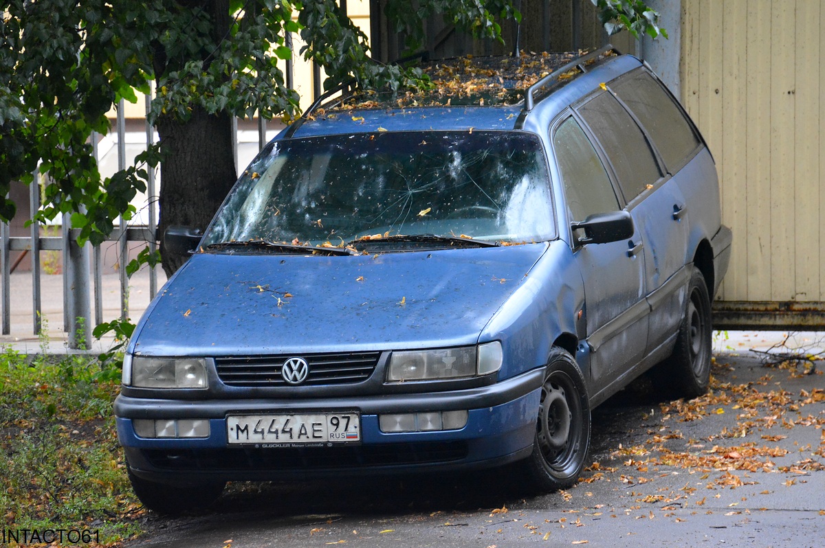 Москва, № М 444 АЕ 97 — Volkswagen Passat (B4) '93-97