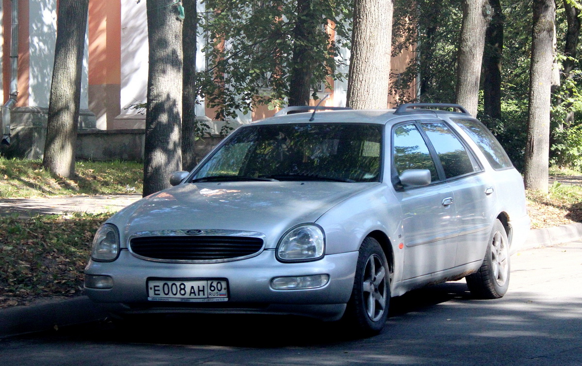 Псковская область, № Е 008 АН 60 — Ford Scorpio (2G) '94-98