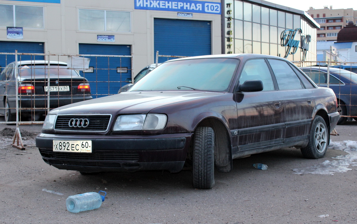 Псковская область, № Х 892 ЕС 60 — Audi 100 (C4) '90-94