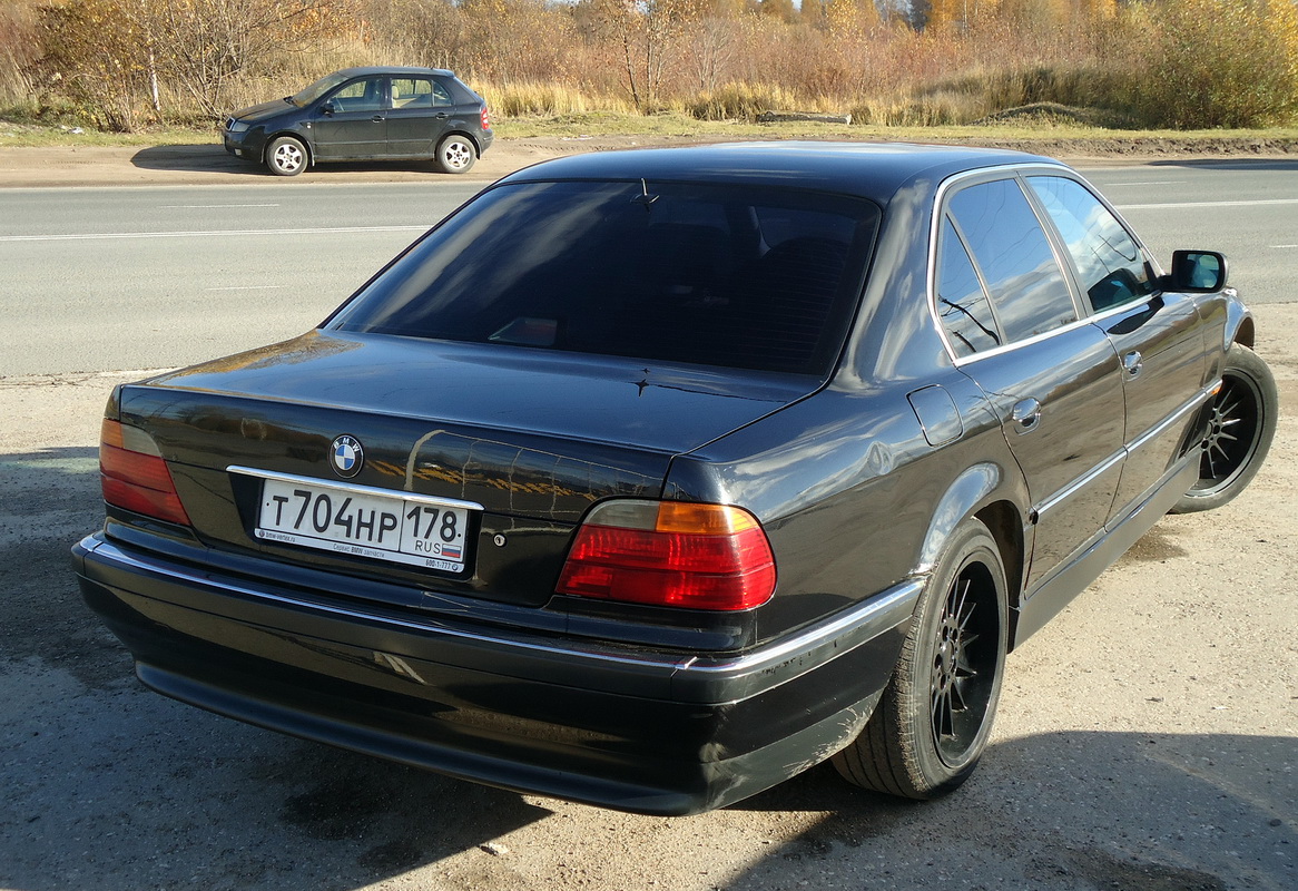 Псковская область, № Т 704 НР 178 — BMW 7 Series (E38) '94-01