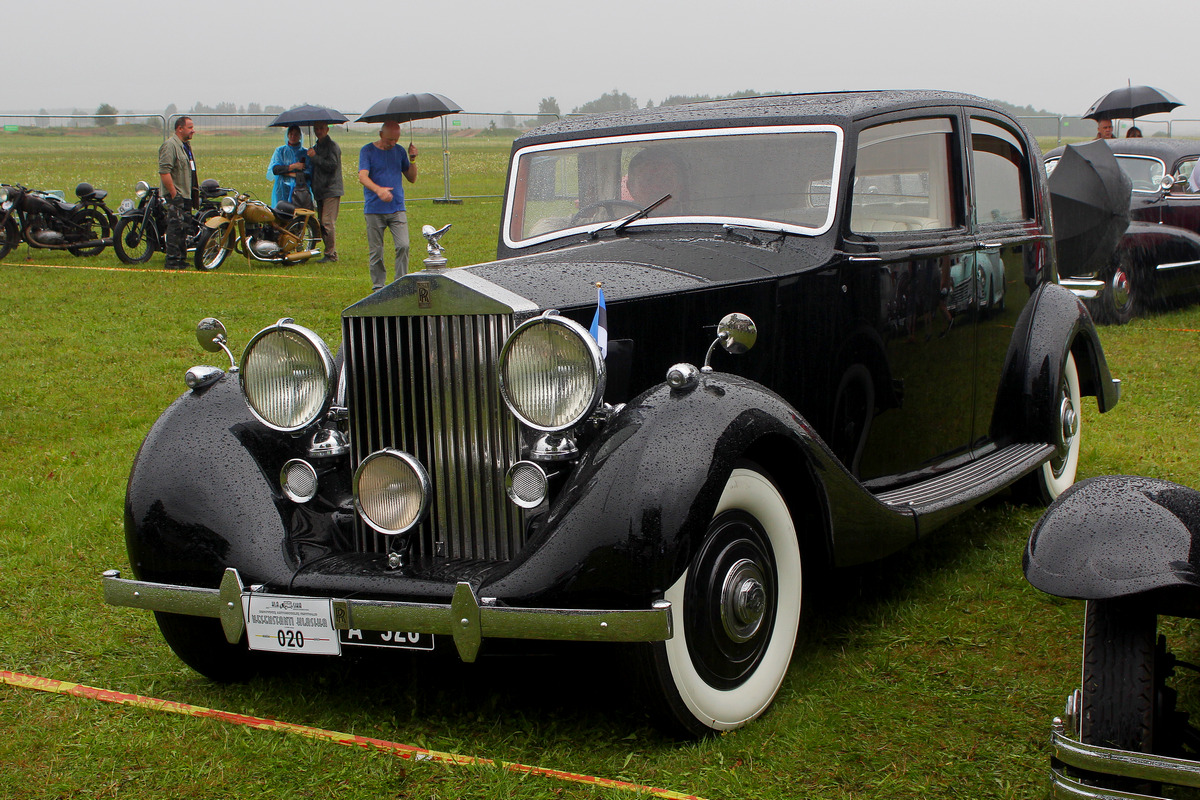 Эстония, № A 528 — Rolls-Royce Wraith '38-39; Литва — Nesenstanti klasika 2023