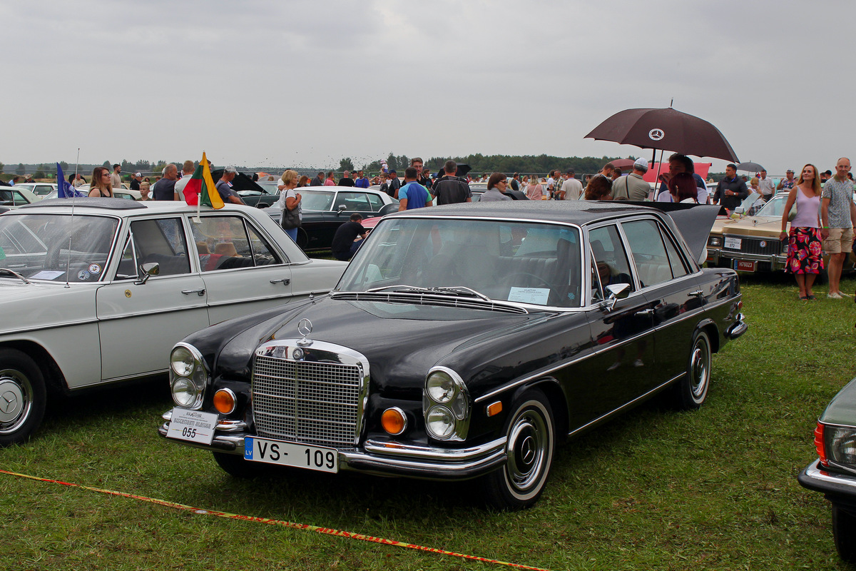 Латвия, № VS-109 — Mercedes-Benz (W108/W109) '66-72; Литва — Nesenstanti klasika 2023