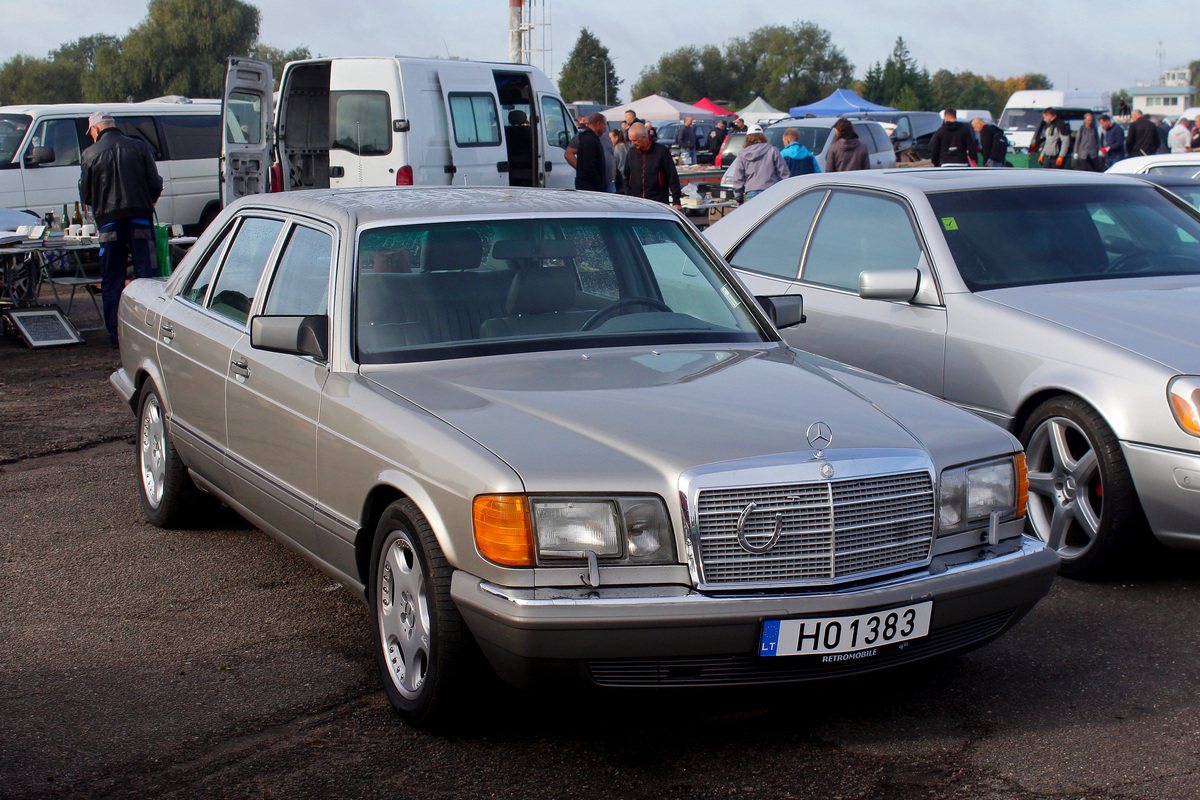 Литва, № H01383 — Mercedes-Benz (W126) '79-91; Литва — Retro mugė 2023 ruduo