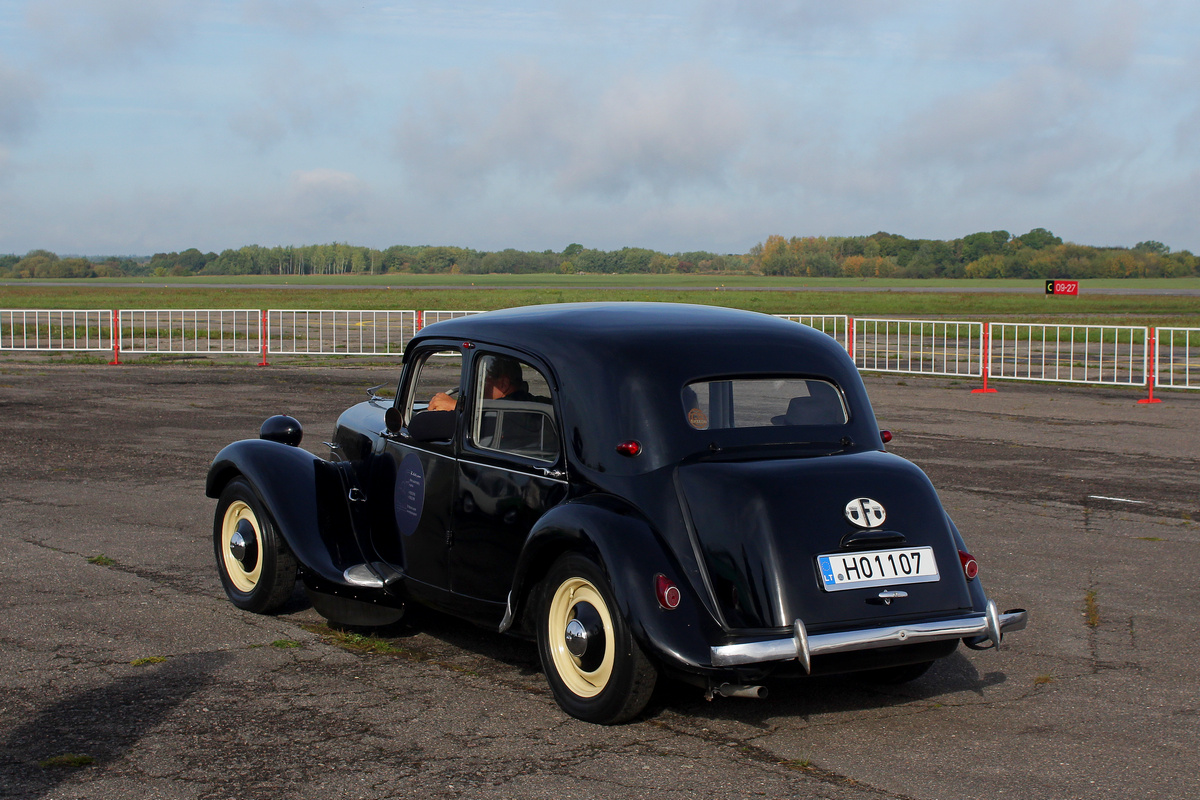 Литва, № H01107 — Citroën Traction Avant 11B '37-57; Литва — Retro mugė 2023 ruduo