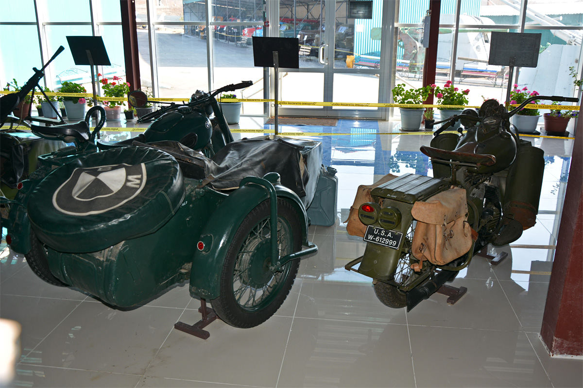 Приморский край, № (25) Б/Н МТ 0002 — BMW R 71 '38-41; Приморский край, № (25) Б/Н МТ 0005 — Harley-Davidson WLA '40-52