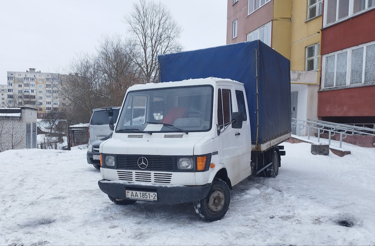 Витебская область, № АА 1851-2 — Mercedes-Benz T1 '76-96