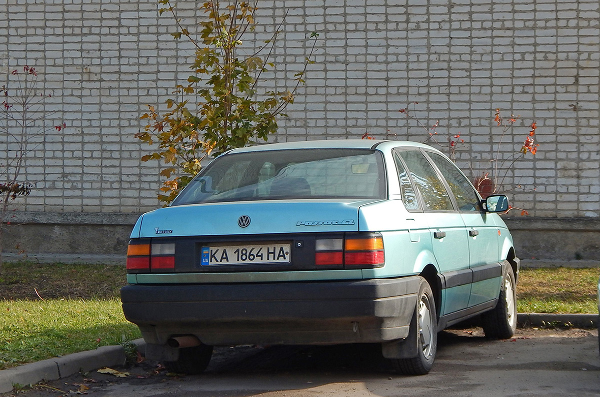 Киев, № KA 1864 HA — Volkswagen Passat (B3) '88-93
