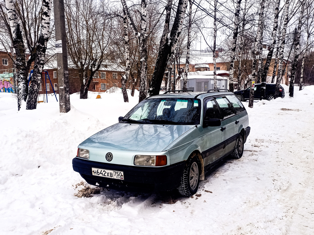 Московская область, № Н 642 ХВ 750 — Volkswagen Passat (B3) '88-93