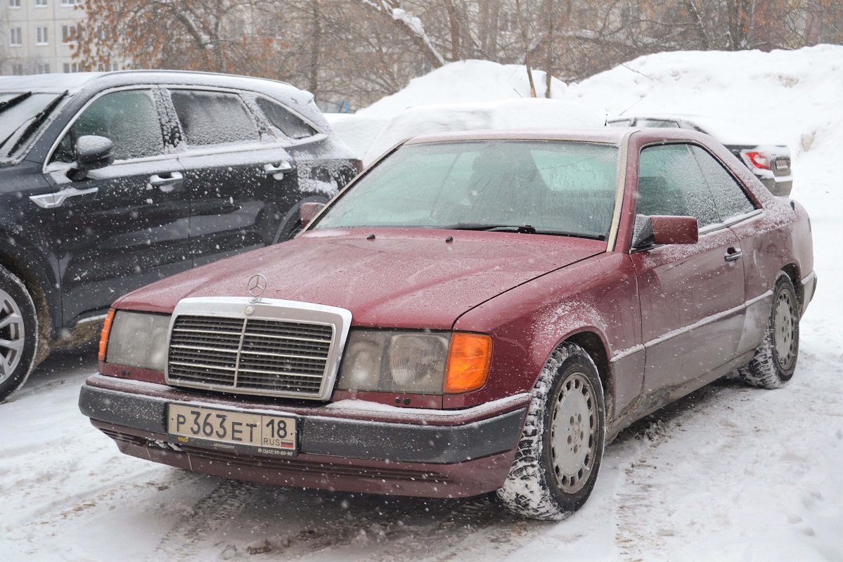 Удмуртия, № Р 363 ЕТ 18 — Mercedes-Benz (C124) '87-96
