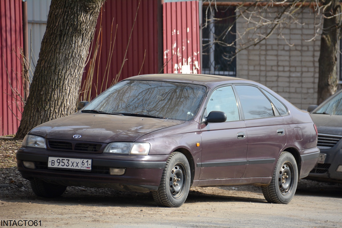 Ростовская область, № В 953 ХХ 61 — Toyota Carina E (T190) '92–97