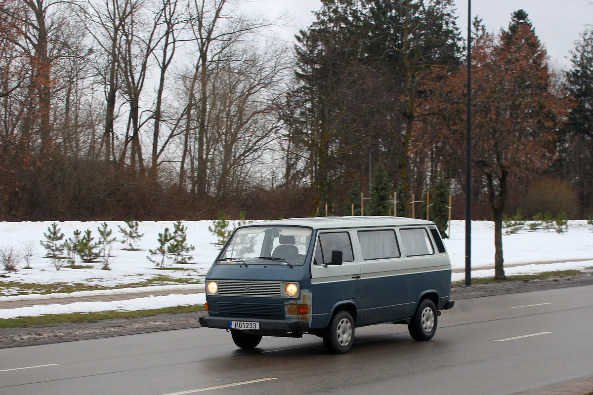 Литва, № H01233 — Volkswagen Typ 2 (Т3) '79-92