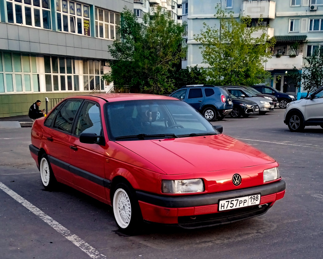 Санкт-Петербург, № Н 757 РР 198 — Volkswagen Passat (B3) '88-93