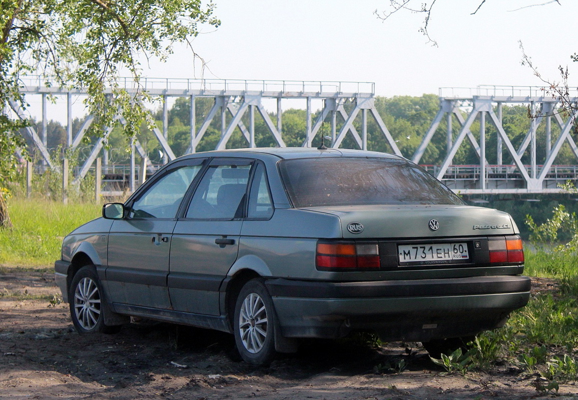 Псковская область, № М 731 ЕН 60 — Volkswagen Passat (B3) '88-93