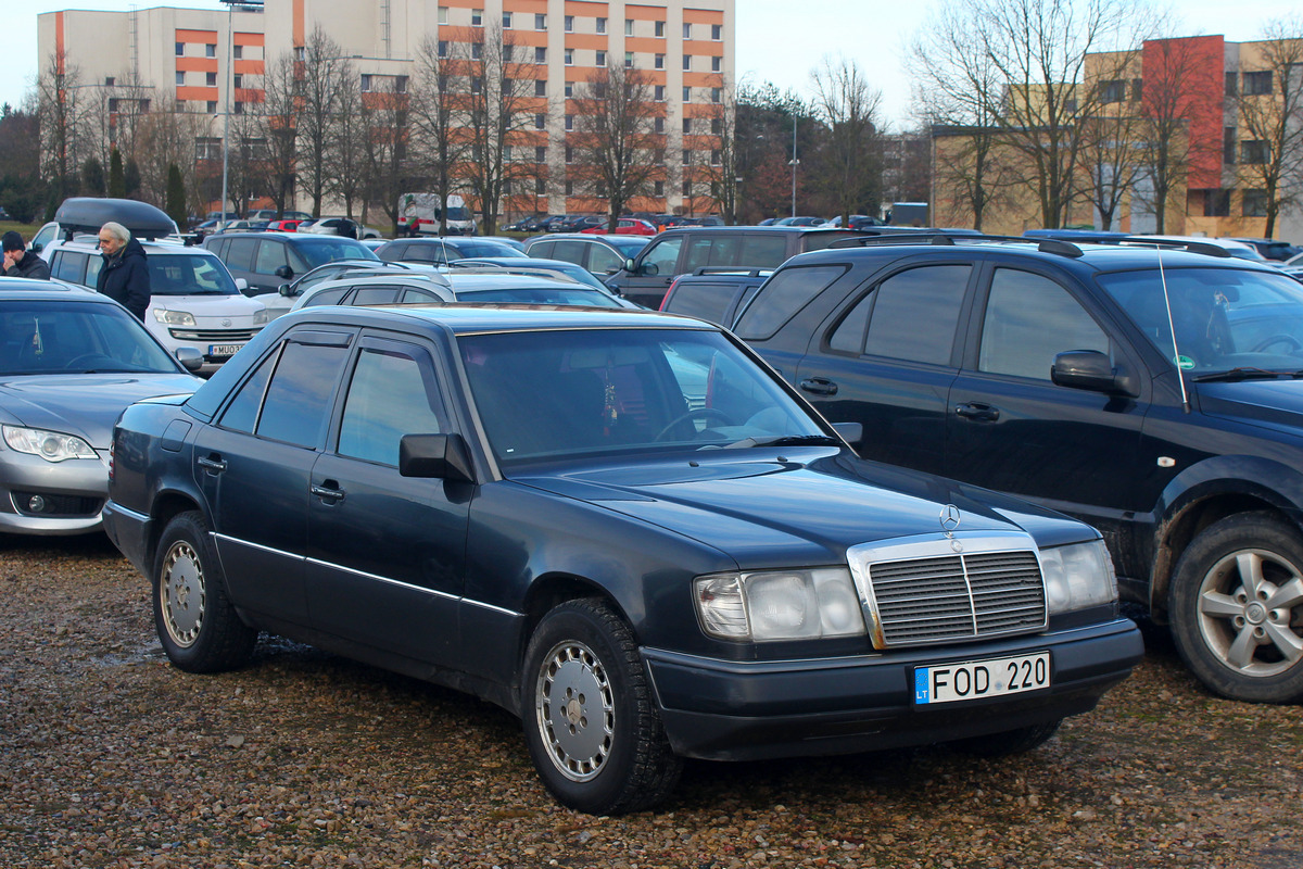 Литва, № FOD 220 — Mercedes-Benz (W124) '84-96; Литва — Retro mugė 2024 žiema