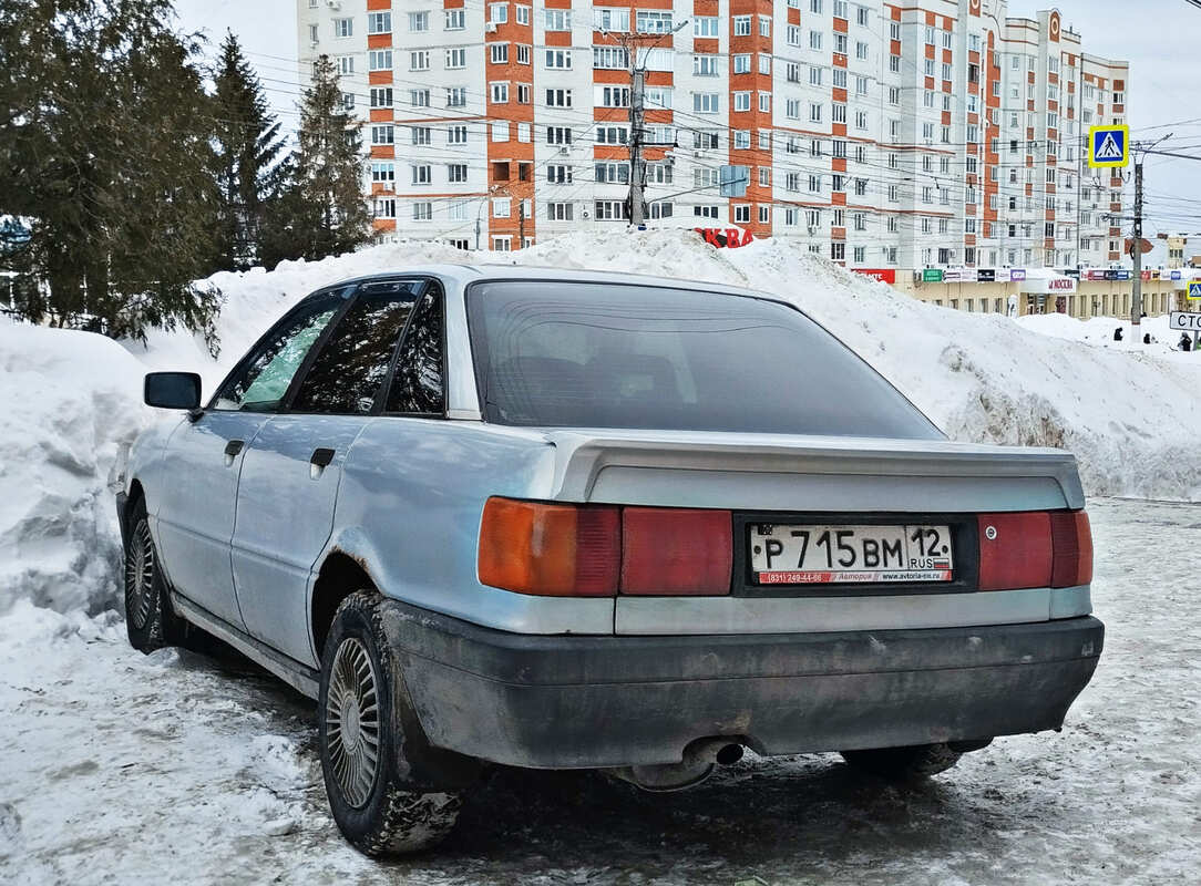 Московская область, № Р 715 ВМ 12 — Audi 80 (B3) '86-91