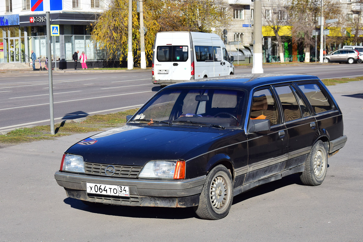Волгоградская область, № Х 064 ТО 34 — Opel Rekord (E2) '82-86