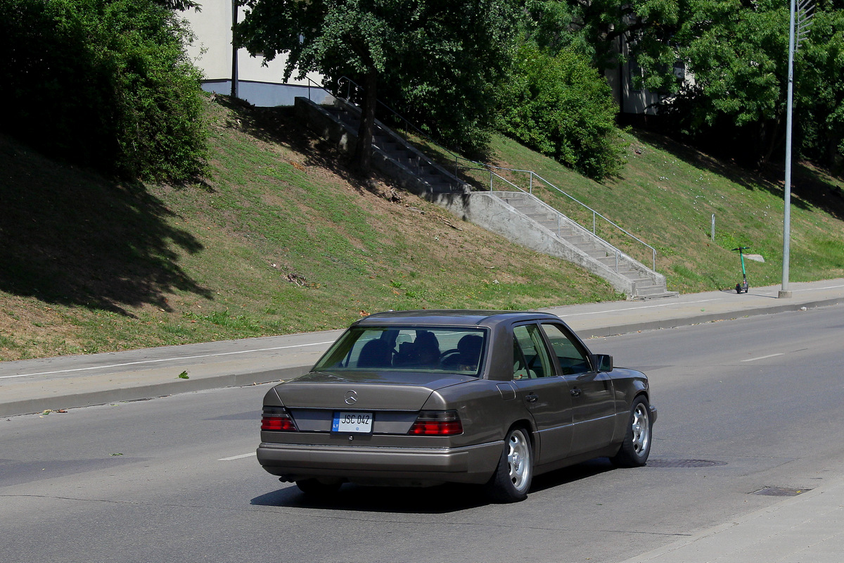 Литва, № JSC 042 — Mercedes-Benz (W124) '84-96