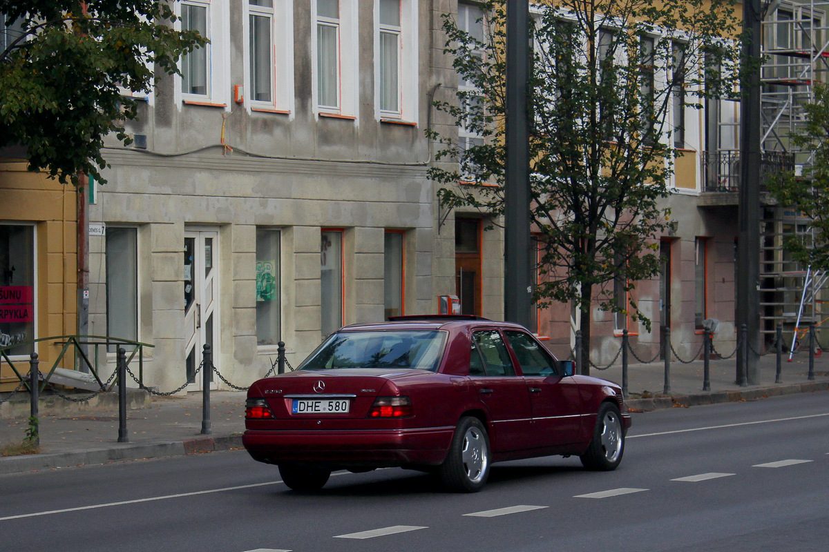 Литва, № DHE 580 — Mercedes-Benz (W124) '84-96
