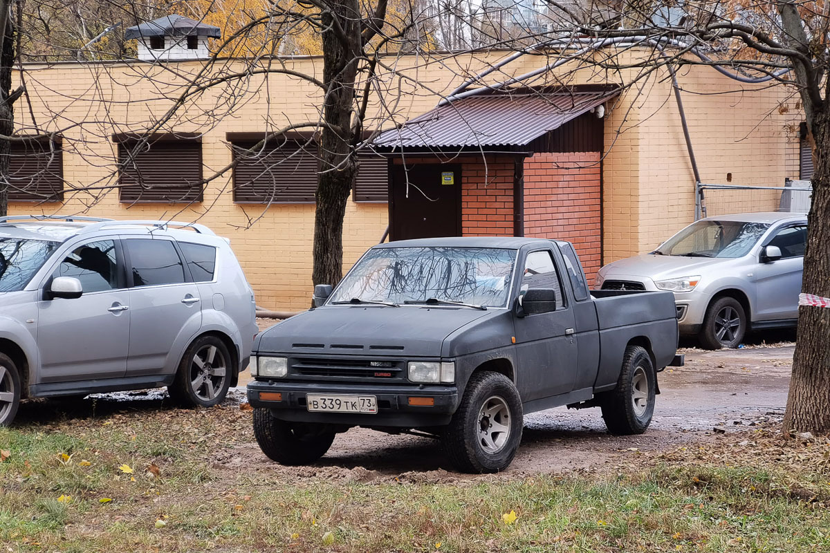 Москва, № В 339 ТК 73 — Nissan Navara (D21) '85-97