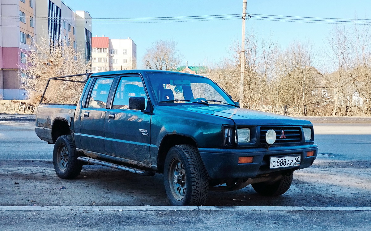 Псковская область, № С 688 АР 60 — Mitsubishi L200 (2G) '86-96