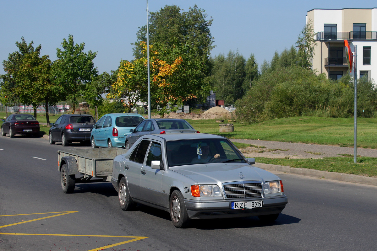 Литва, № KZE 975 — Mercedes-Benz (W124) '84-96