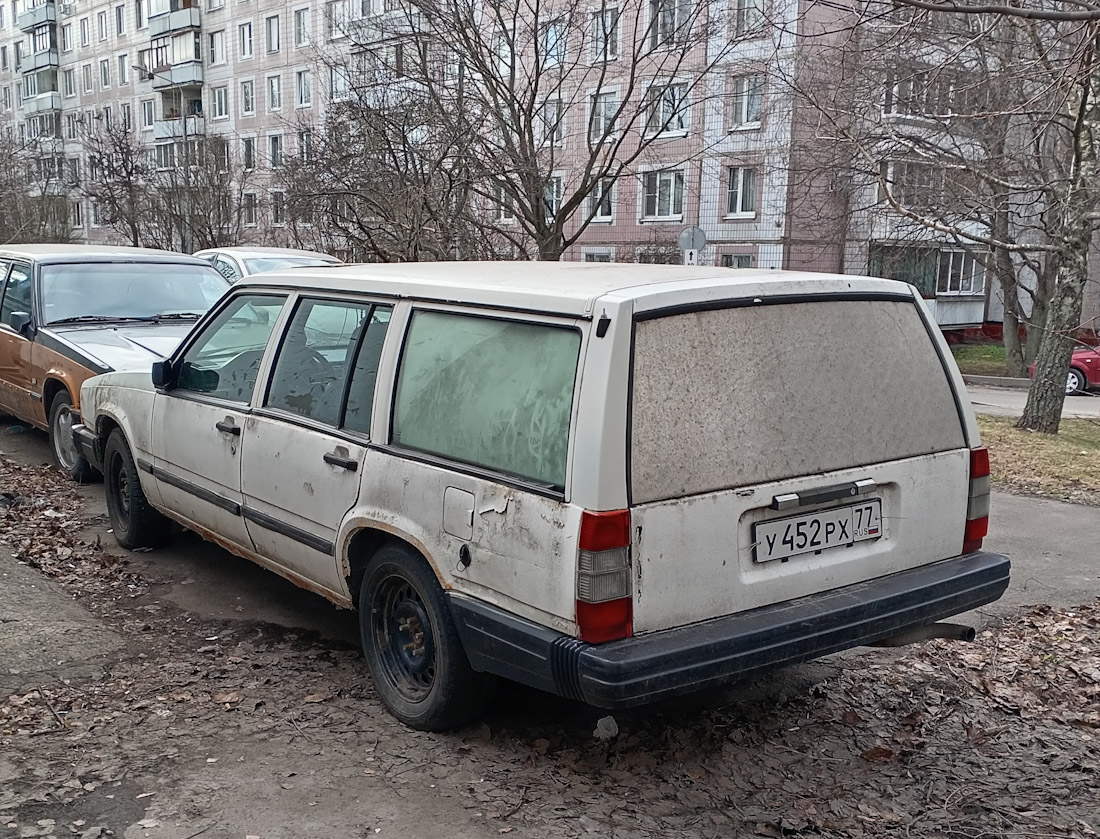 Москва, № У 452 РХ 77 — Volvo 740 '84-92