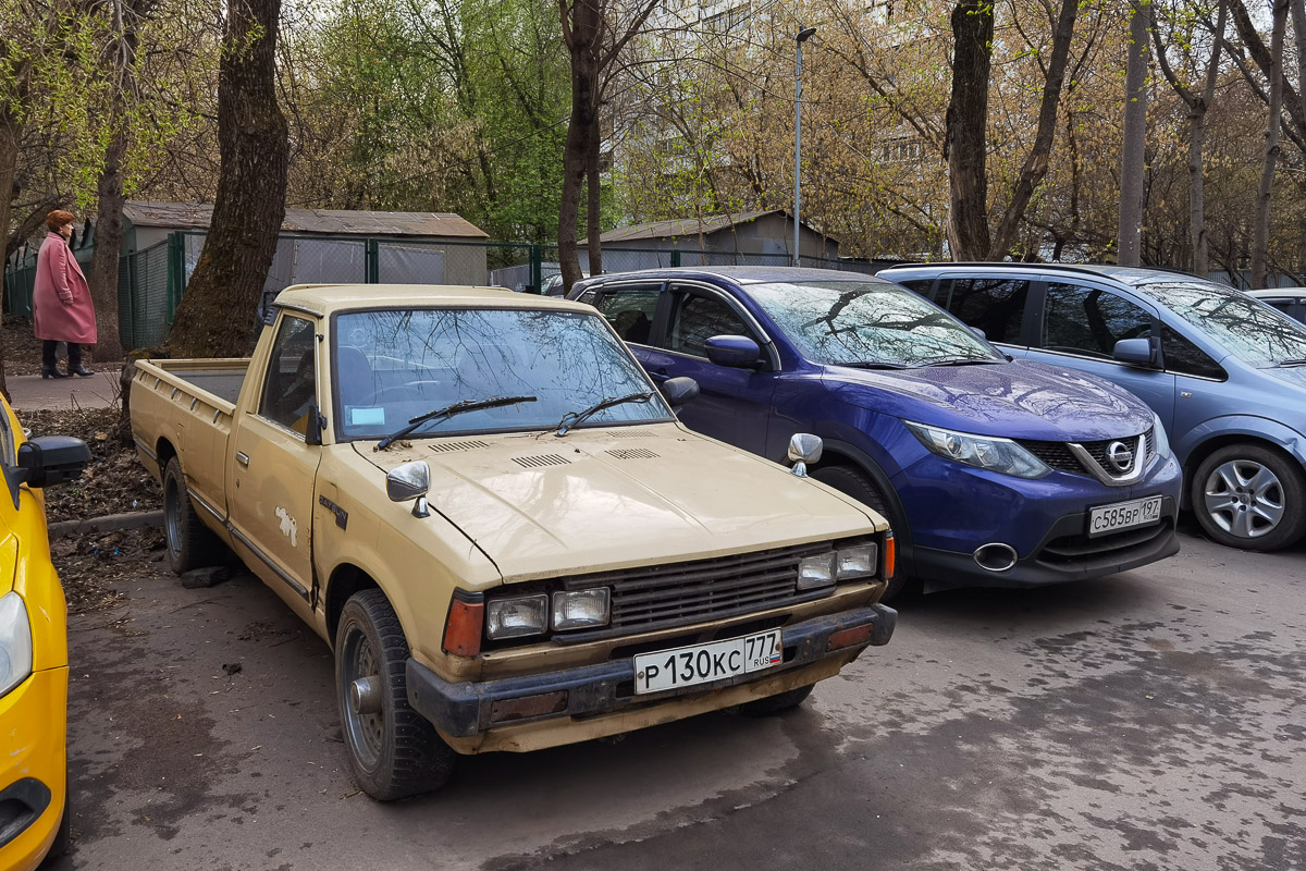 Москва, № Р 130 КС 777 — Datsun Pickup (720) '79-85