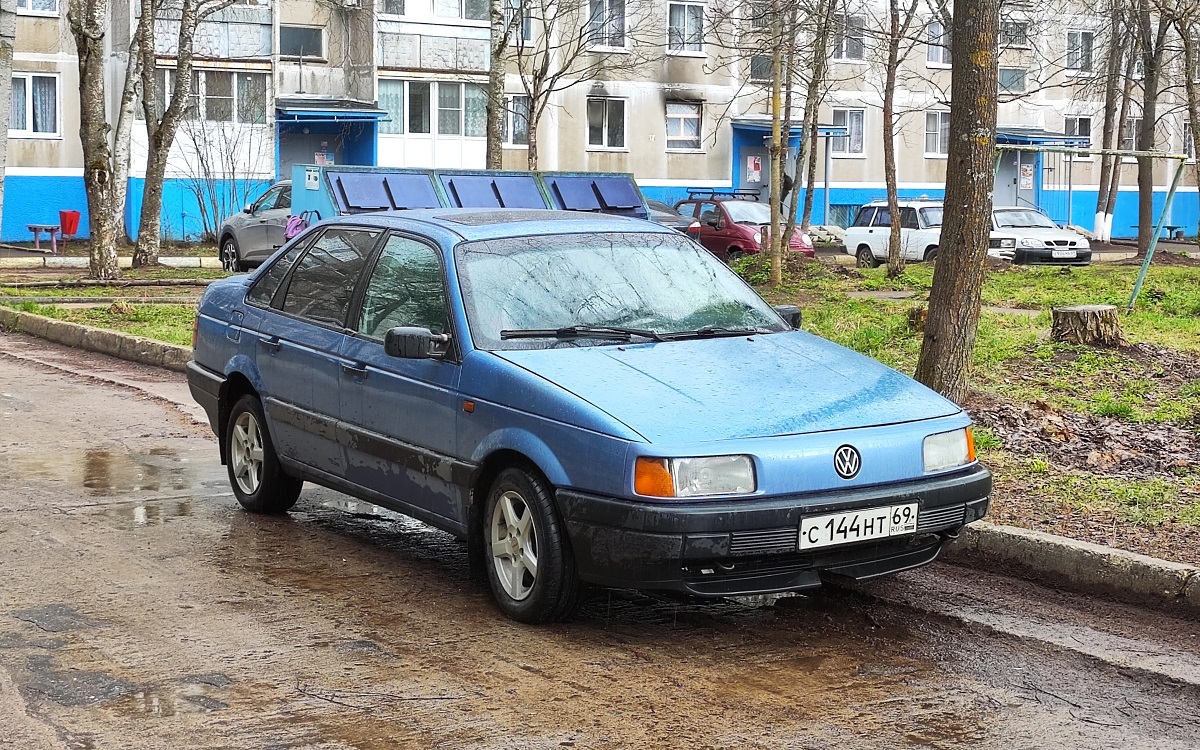 Тверская область, № С 144 НТ 69 — Volkswagen Passat (B3) '88-93