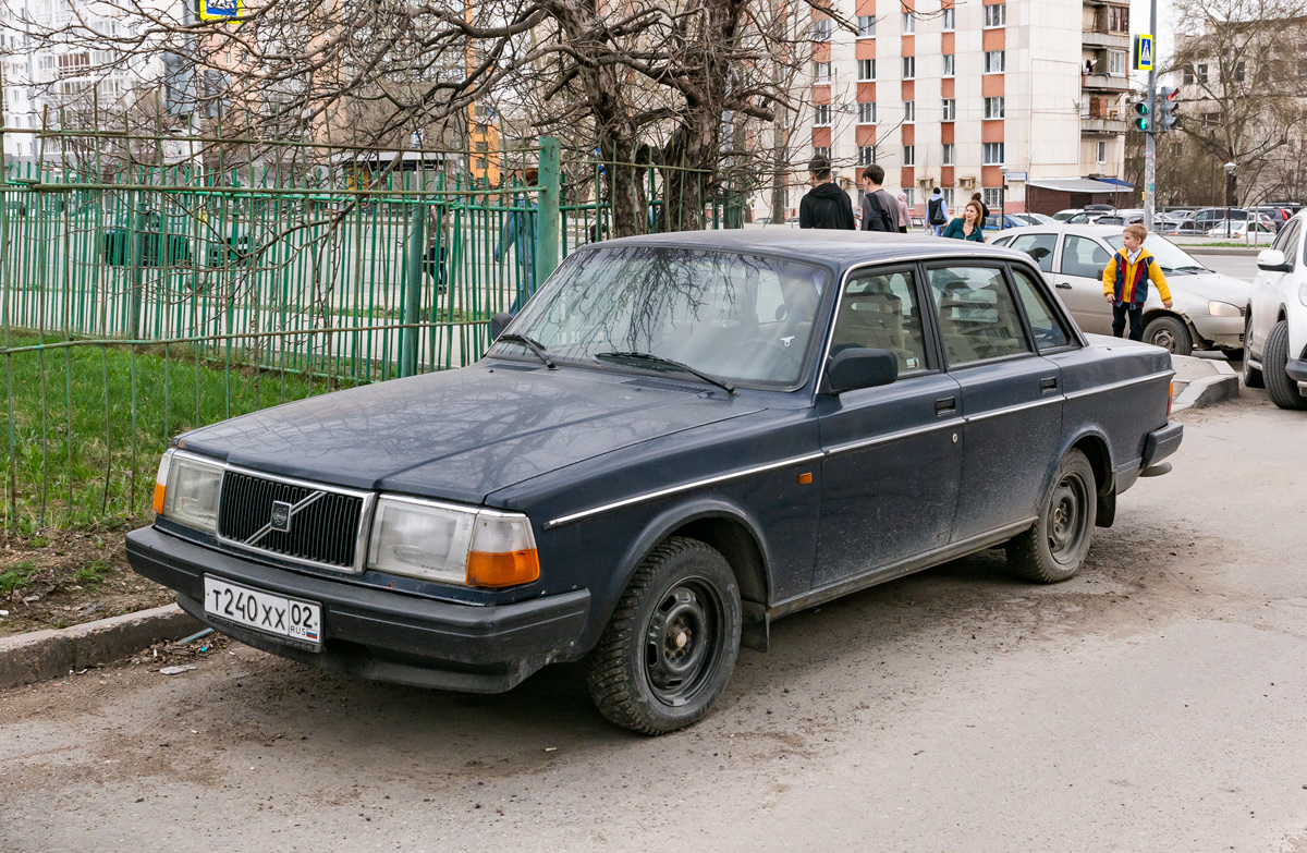 Башкортостан, № Т 240 ХХ 02 — Volvo 240 GL '86–93