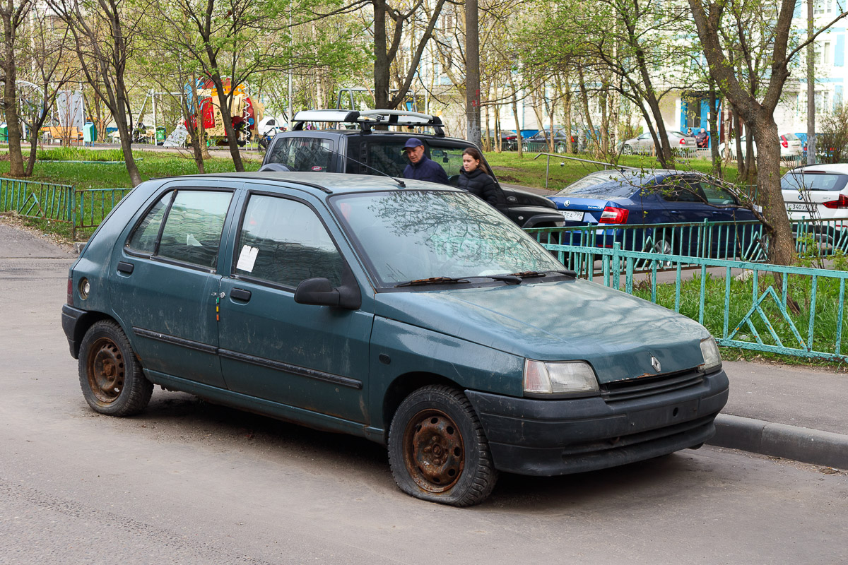 Москва, № Т 415 ТХ 98 — Renault Clio (1G) '90-98