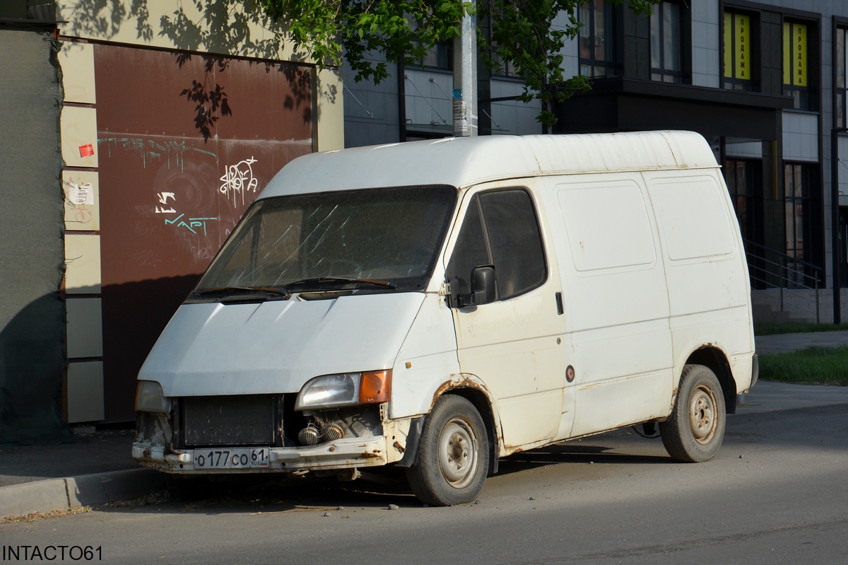 Ростовская область, № О 177 СО 61 — Ford Transit (3G) '86-94