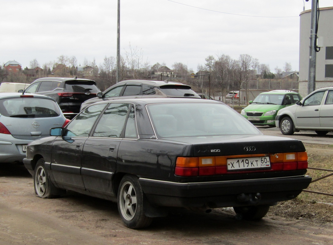 Псковская область, № Х 119 КТ 60 — Audi 200 (C3) '83-91